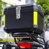 45l motociklo dėžė plastikinė abs sumontuota ant motociklo vaizdas iš priekio